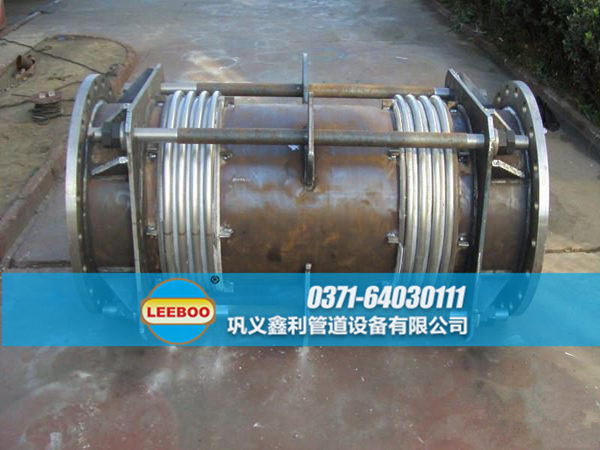 未噴漆的大拉桿橫向波紋<a href=http://m.wanfengkj.cn target=_blank class=infotextkey>補(bǔ)償器</a>