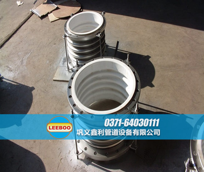 襯四氟不銹鋼<a href=http://m.wanfengkj.cn target=_blank class=infotextkey>補(bǔ)償器</a>