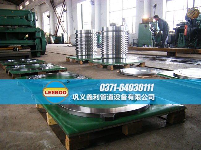 鑫利<a href=http://m.wanfengkj.cn target=_blank class=infotextkey>補償器</a>組裝車間